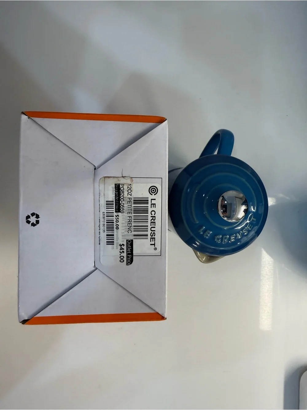 Le Creuset reposhing this